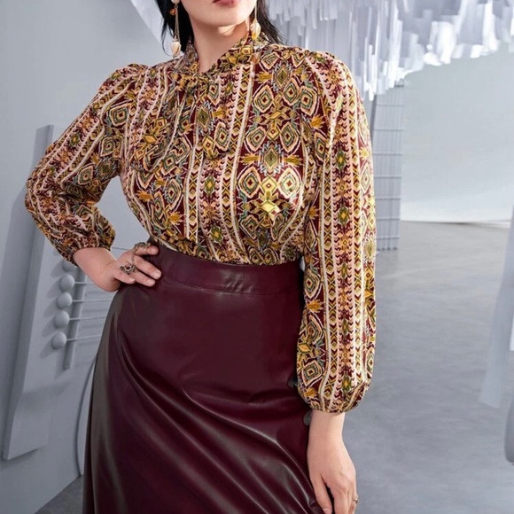 TOP NWOT - Picture 6 of 9